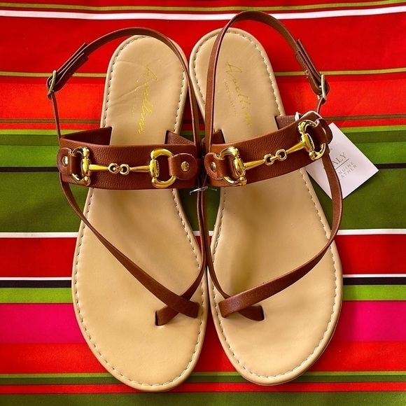 Brand New Genuine Leather Made in Italy Brown w/ Gold Tone Accent Sandals - Picture 2 of 11